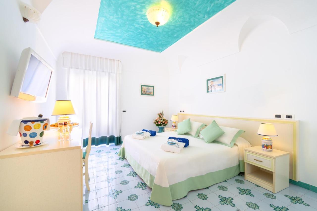 San Michele Hotel & Spa Sant'Angelo  ภายนอก รูปภาพ