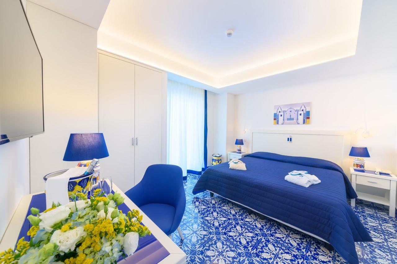 San Michele Hotel & Spa Sant'Angelo  ภายนอก รูปภาพ