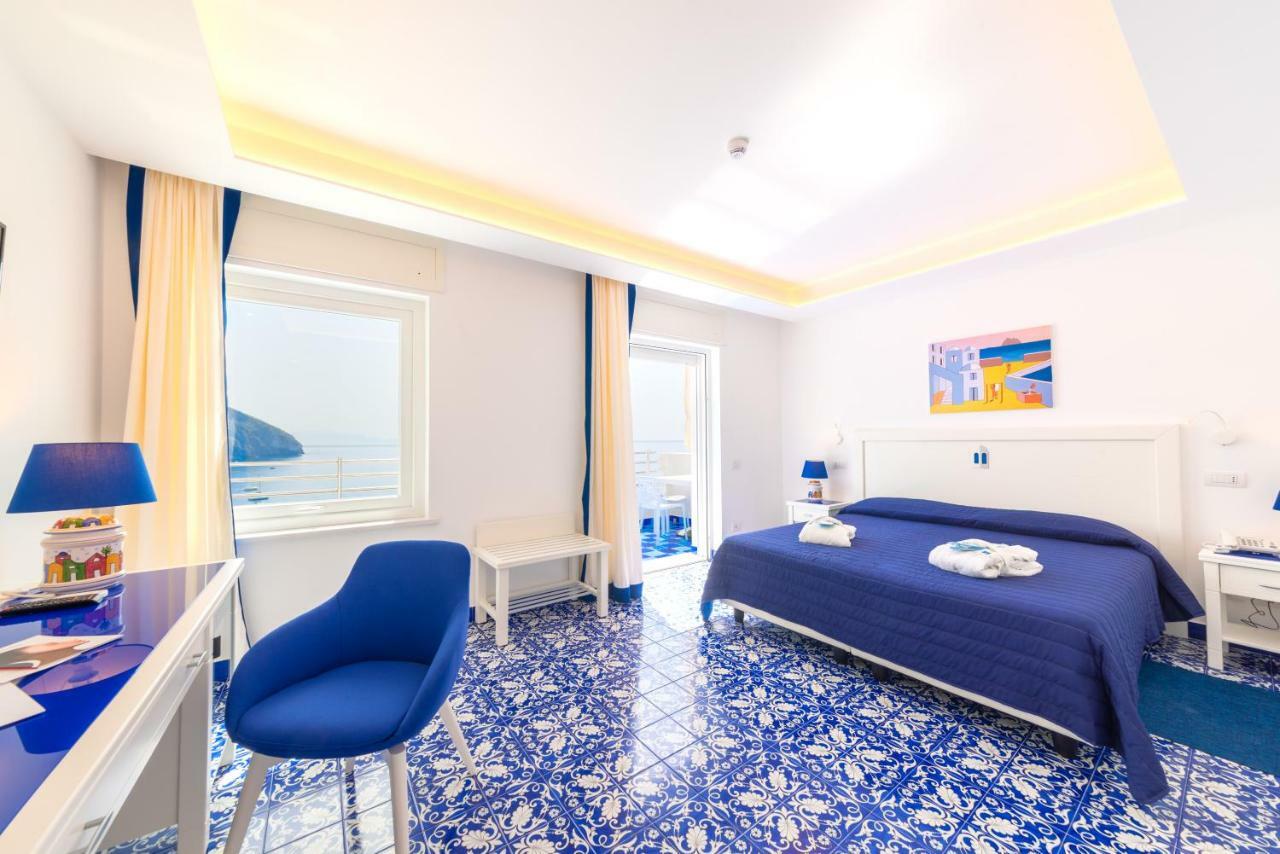 San Michele Hotel & Spa Sant'Angelo  ภายนอก รูปภาพ